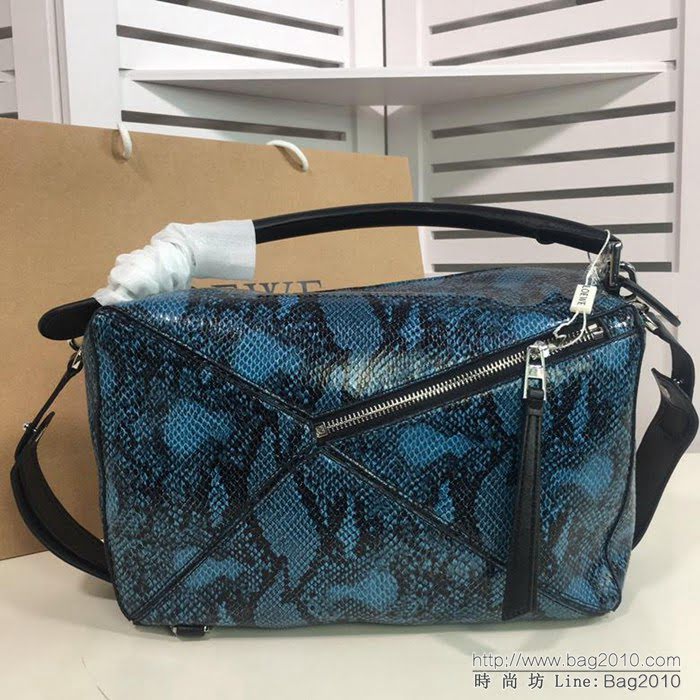 LOEWE羅意威 蛇紋 原單品質 火遍全世界熱銷款 puzzle bag 手提肩背包 6605  jdl1202